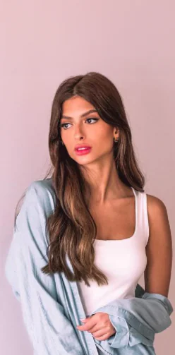 Hire Ratana Mohammad, a fashion, beauty, and lifestyle influencer with 189K Instagram followers