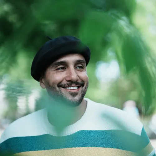Hire Mohanned Shobian, a lifestyle, travel, and fashion influencer with 32.2K Instagram followers and 42.8K TikTok followers