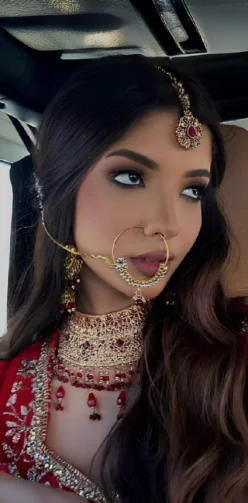 Hire Eman Boshrit, a Bahrain-based lifestyle and beauty influencer with 75.9K Instagram followers and 3.16M TikTok followers.