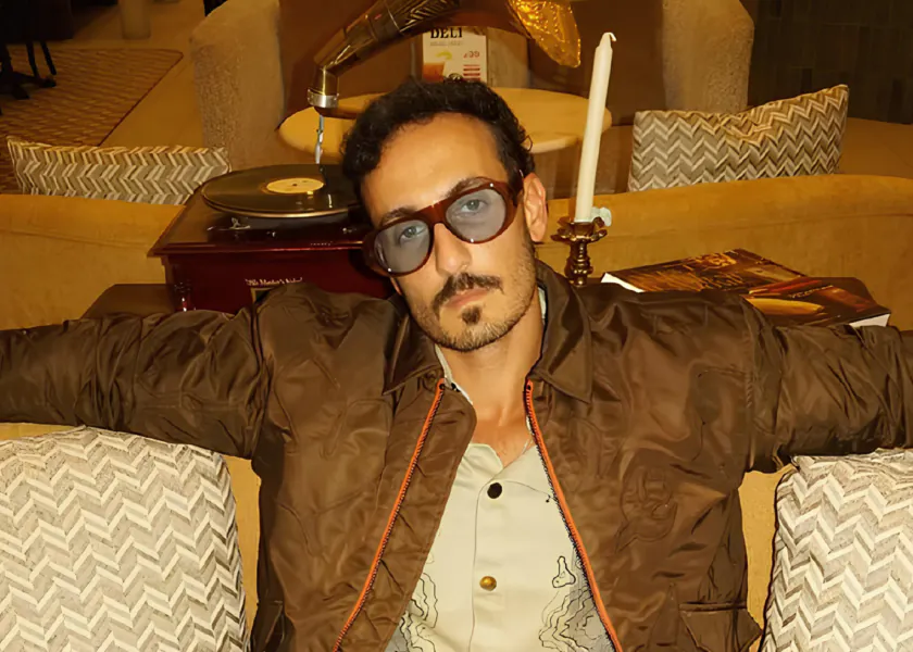 Brand Ambassador vs. Influencer